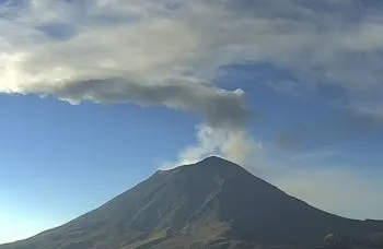 Volcán Popocatépetl registra intensa actividad: 232 exhalaciones, 5 explosiones y tremor