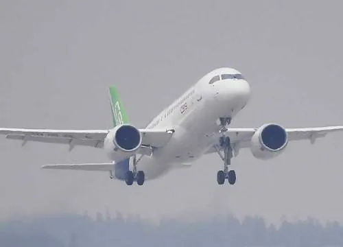 Emprende el vuelo gran avión de pasajeros desarrollado por China