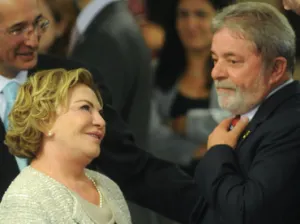 Lula autoriza donación de órganos de su esposa tras su muerte