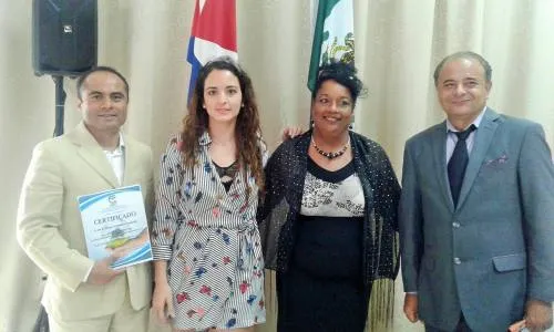 Académico y alumna de la IBERO Puebla presentan conferencia en Cuba