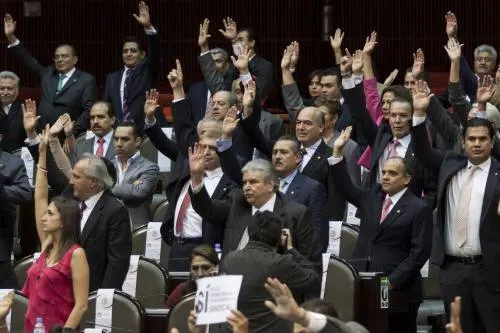 Diputadas del PRI llevan el grito ¡Eeehhh.. Pu…! a San Lázaro