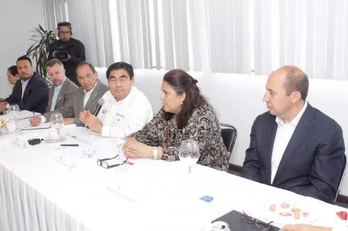 Promete Barbosa Huerta a empresarios un gobierno sensible
