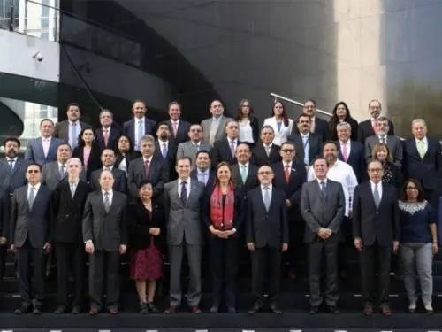 INE entrega constancias de mayoría y primera minoría en Senado