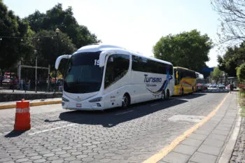 Analco mantendrá ascenso y descenso de autobuses turísticos; evalúan zona de estacionamiento