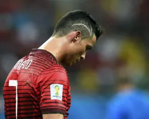 Surgen tres hipótesis sobre peinado de CR7