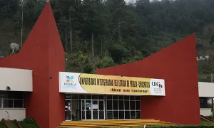 Estudiantes denuncian amenazas del rector de la Interserrana