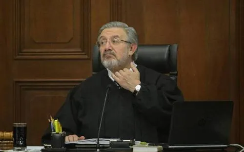 Presidente de la SCJN defiende sueldos y prestaciones de juzgadores