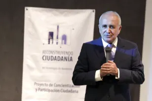 México está en terapia intensiva: Ferriz de Con
