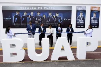BUAP inaugura la Avenida de Campeones para reconocer a sus atletas destacados