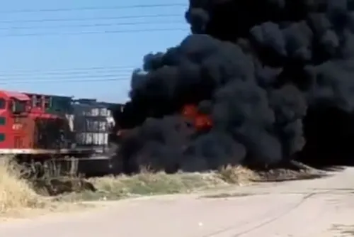 Video: Al menos dos muertos tras choque de una pipa y un tren en Aguascalientes