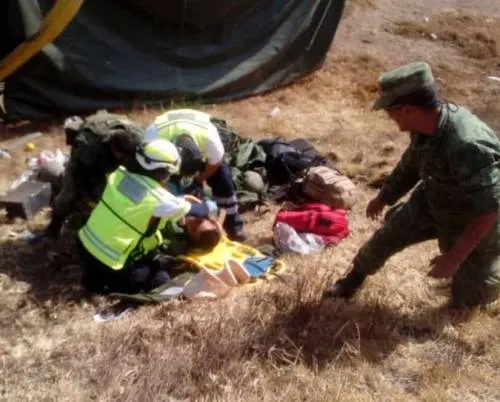 Seis militares heridos, saldo de volcadura de camión en la Puebla-Orizaba