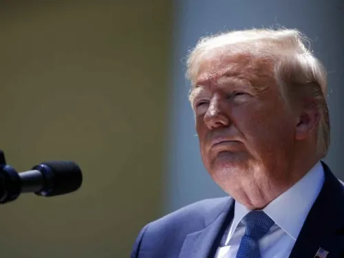 Trump analiza regresar financiamiento a la OMS… solo el 10%