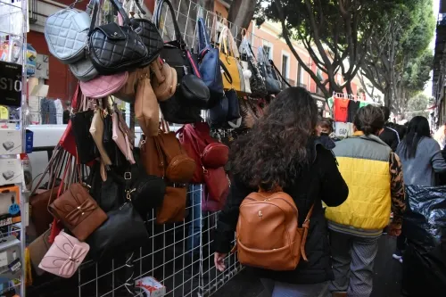 Ambulantes son reordenados en Centro Histórico 