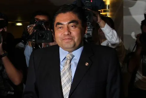 Barbosa pide comisión que investigue explosión en Torre de Pémex