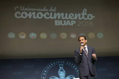 Con Universiada del Conocimiento, la BUAP fomenta el trabajo en equipo: Esparza Ortiz