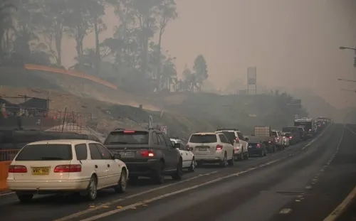 Éxodo masivo por amenaza de recrudecimiento de incendios en Australia