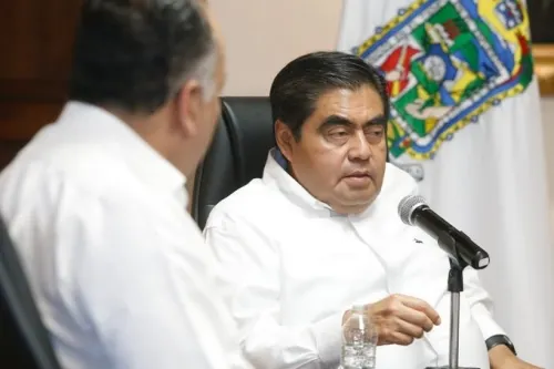 Confirma gobierno estatal cateo a 10 inmuebles vinculados con alcalde de Ajalpan
