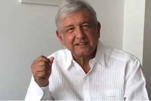 “Juntos Haremos Historia” y sus letras chiquitas