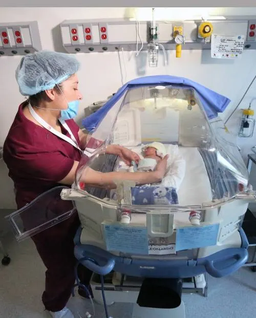 Otorga Issste atención integral a pacientes con Fibrosis Quístico
