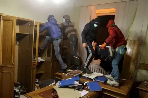 Jornada violenta deja 25 muertos en Ucrania