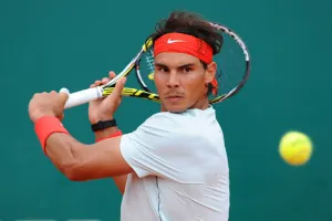 Nadal vence a Seppi pese de molestias en el pecho