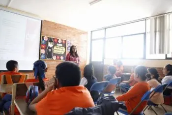Trabaja SMDIF con las escuelas de la capital sobre educación sexual