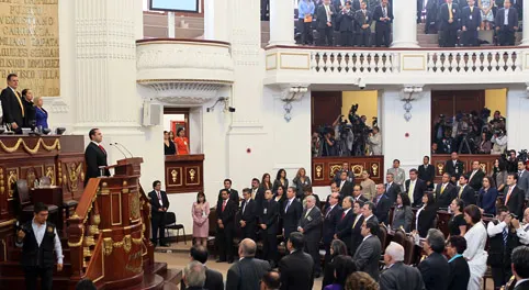 Presente RMV en sexto informe de Marcelo Ebrard