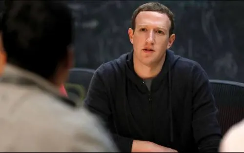 Zuckerberg no comparecerá ante el Parlamento por filtración de datos