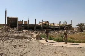 Combates entre EI y Ejército iraquí destruyen tumba de Hussein
