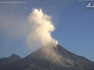 Atienden daños por la actividad en el Volcán de Colima