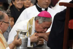 Encabeza Víctor Sánchez Ceremonia del Lavatorio de Pies