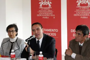 Presenta Ibero Puebla Doctorado en Administración de Empresas