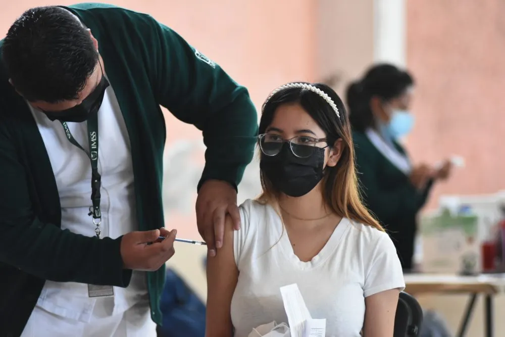 Aplicarán refuerzo contra COVID-19 en zona conurbada y Tehuacán