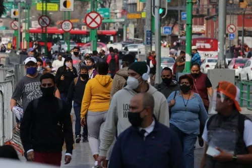 América paga el precio de la Navidad y Año Nuevo con repunte de casos COVID-19
