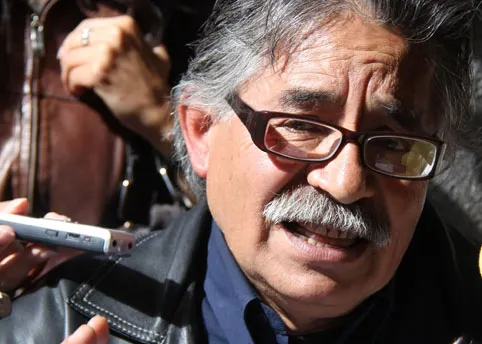 Maestros disidentes se manifiestan en Casa Aguayo