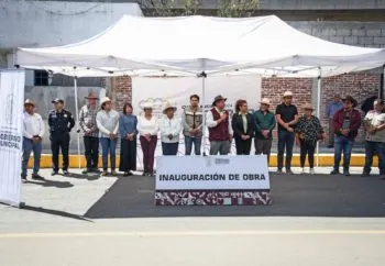 Ayuntamiento de Cuautlancingo entrega obra vial en Sanctorum