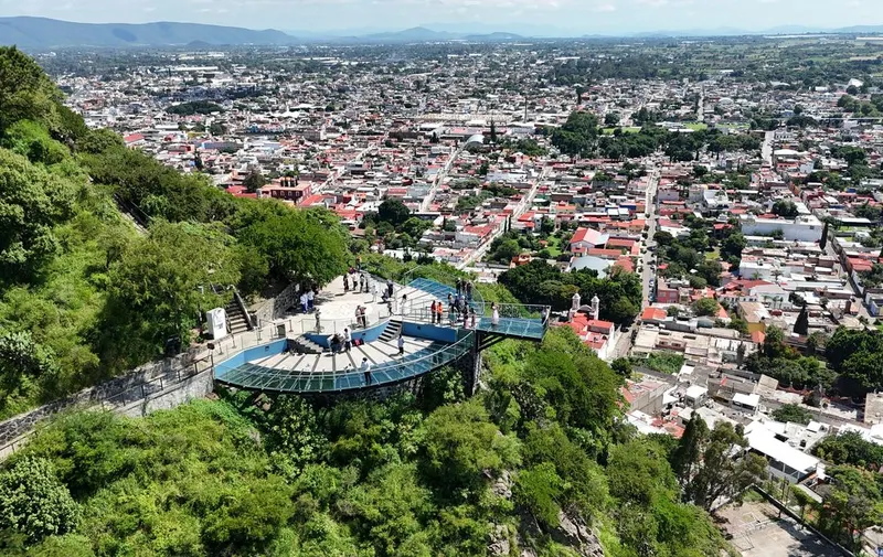 atlixco-mirador-cristal-segundo-aniversario