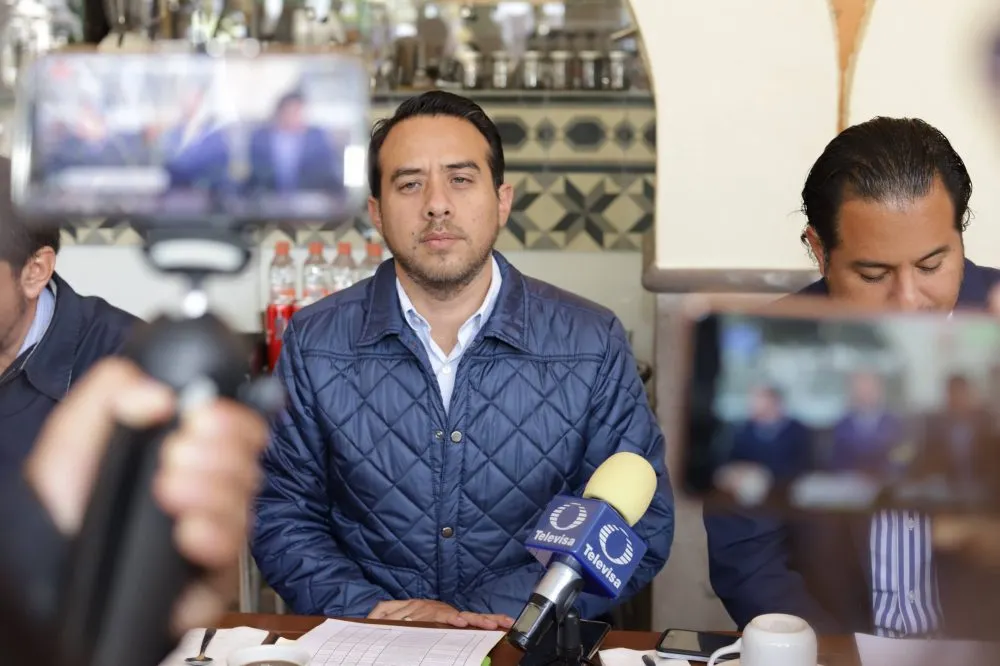 PSI y Compromiso por Puebla “estorban y quitan mucho”: Oswaldo Jiménez