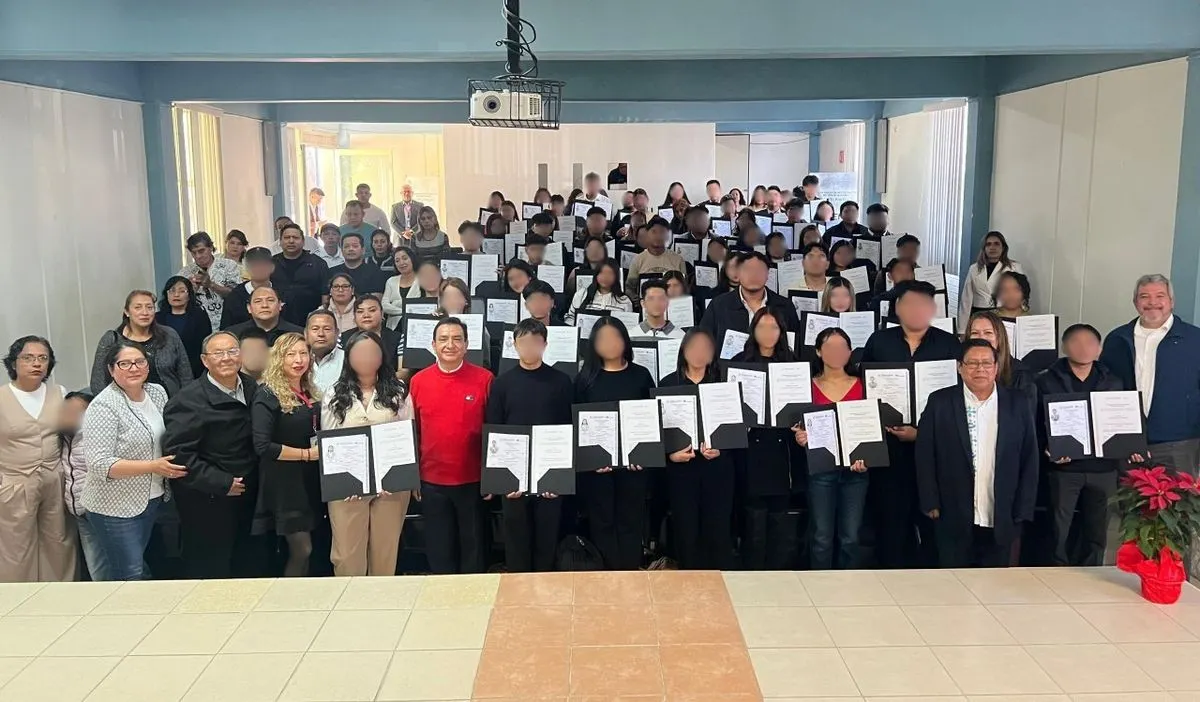 Conalep Entrega Titulos Plantel Puebla Ii