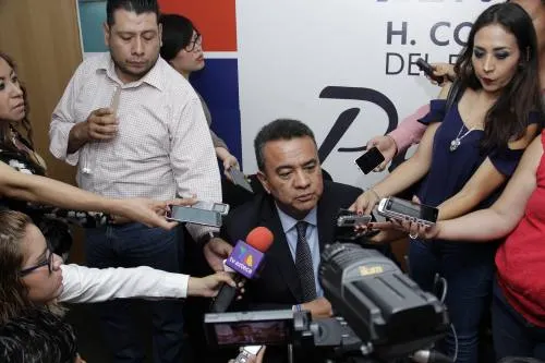 Congreso pedirá a SIT y concesionarios regulación de servicio de transporte ejecutivo