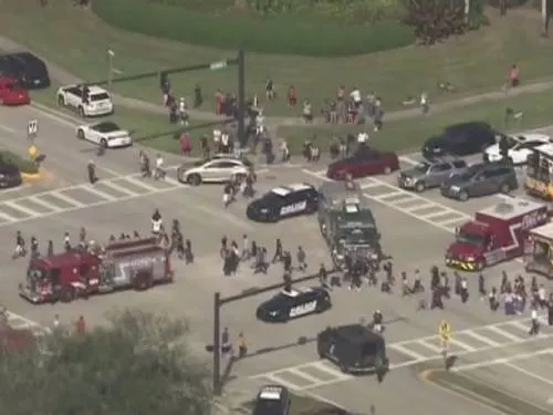 Video: Reportan disparos en secundaria de Florida