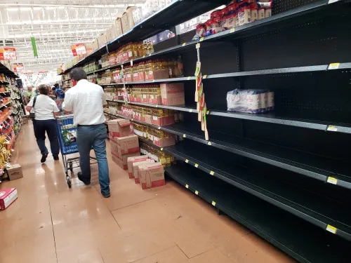 Exige Gobierno de Puebla a Profeco regule los precios de la canasta básica