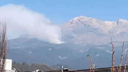 Controlan incendio forestal en Parque Nacional Iztaccíhuatl-Popocatépetl