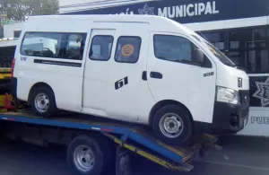 Elementos de la SSPTM recuperan un vehículo con reporte de robo