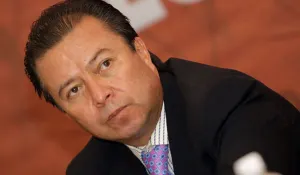 César Camacho toma control de campaña del PRI