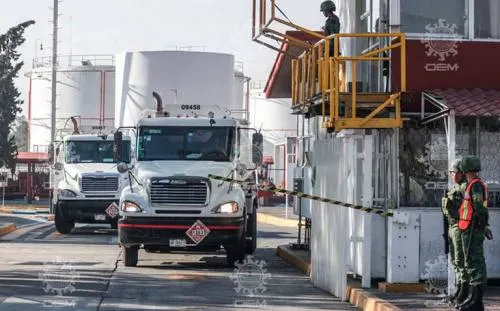 Morena frena Ley de Pemex la cual crearía un súper director