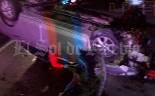 Joven muere tras volcar su vehículo en la Vía Atlixcáyotl