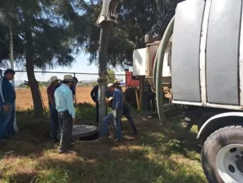 Para prevenir inundaciones con desazolve salvaguardan la salud pública en Zacapoaxtla