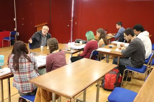 Imparte Javier Sicilia taller de creación literaria en la IBERO Puebla