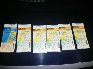 Caen 4 revendedores de boletos en inmediaciones del Auditorio Metropolitano